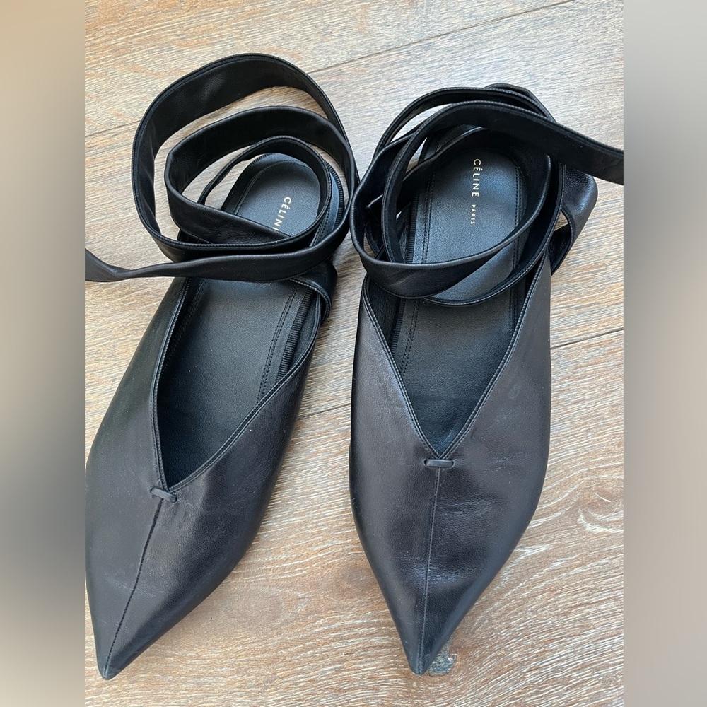 CELINE pointy-toe leather ballet flats with ankle tie knot in Black | size EU 40